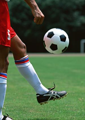 ゴルフレッスンで技術の向上を図る